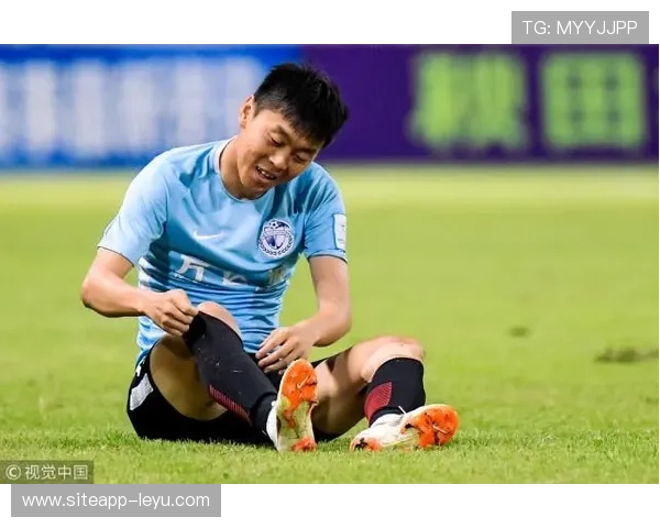 李哲宇的逆袭:职业球员如何突破瓶颈期?从替补到主力的蜕变之路 李哲宇的逆袭:职业球员如何突破瓶颈期?从替补到主力的蜕变之路